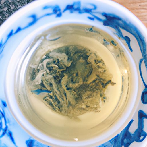  喝红茶还是绿茶好？如何选择适合自己的茶饮 